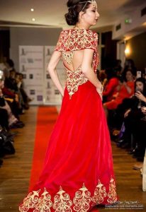 Karakou algerien montreal robe rouge dos